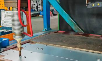 การเชื่อมด้วยหุ่นยนต์ (4)